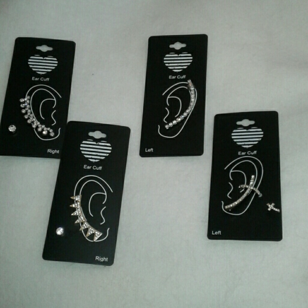 ❤EAR CUFF LEFT AND RIGHT🌹